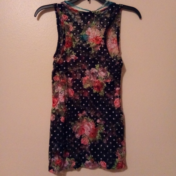 ALMOST FAMOUS BLACK LACE POLKA DOT ROSE TANK TOP - Picture 4 of 5